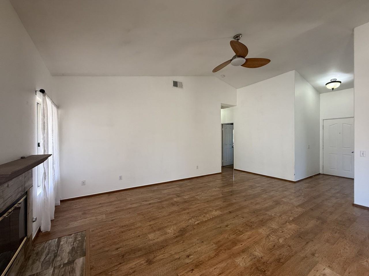 42472 Plains Dr - Photo 5 of 17