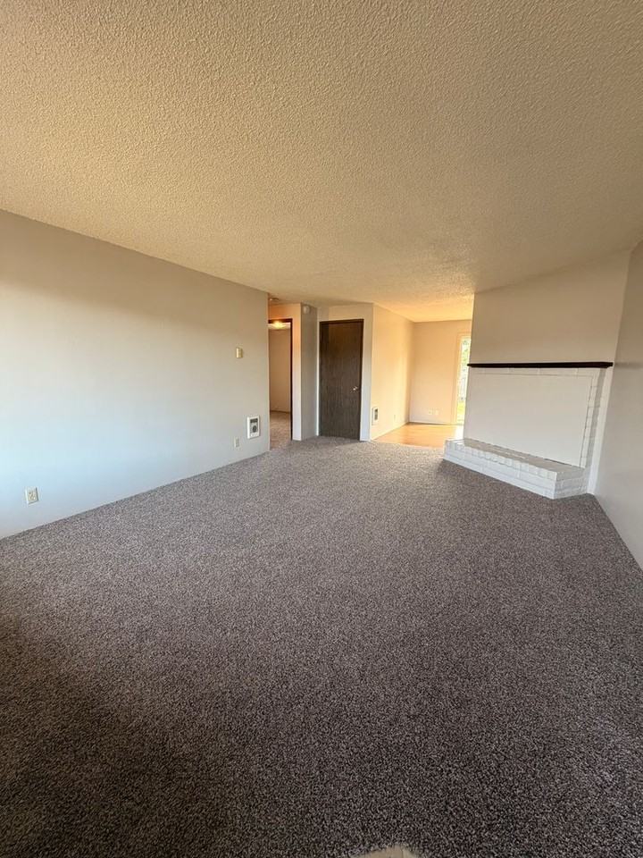 4839 Elderberry Loop - Photo 2 of 15