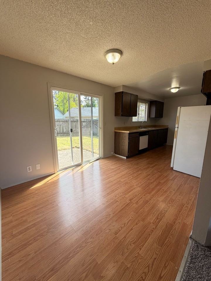 4839 Elderberry Loop - Photo 4 of 15