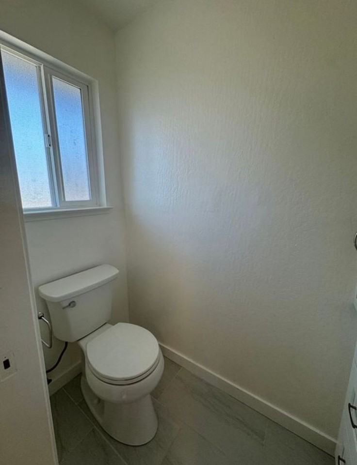 455 Plum St - Photo 4 of 17
