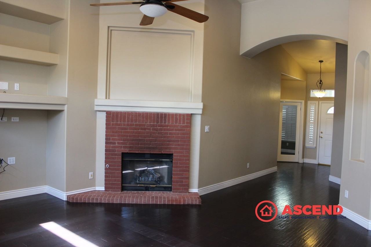 309 Barkine Ct - Photo 2 of 12