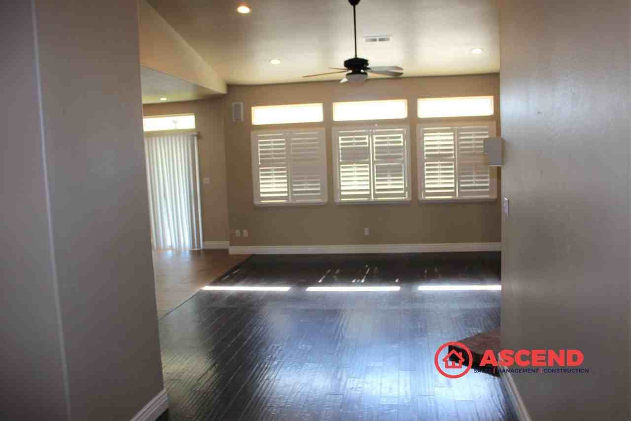 309 Barkine Ct - Photo 6 of 12