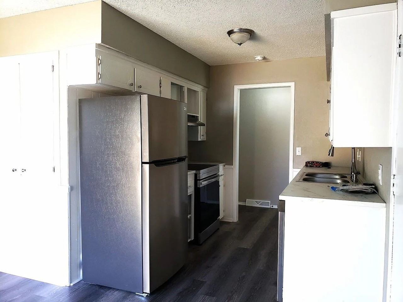 3118 S Chase Ave - Photo 3 of 12