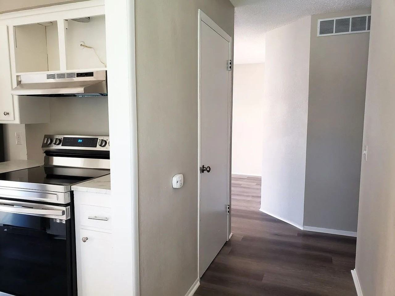 3118 S Chase Ave - Photo 5 of 12