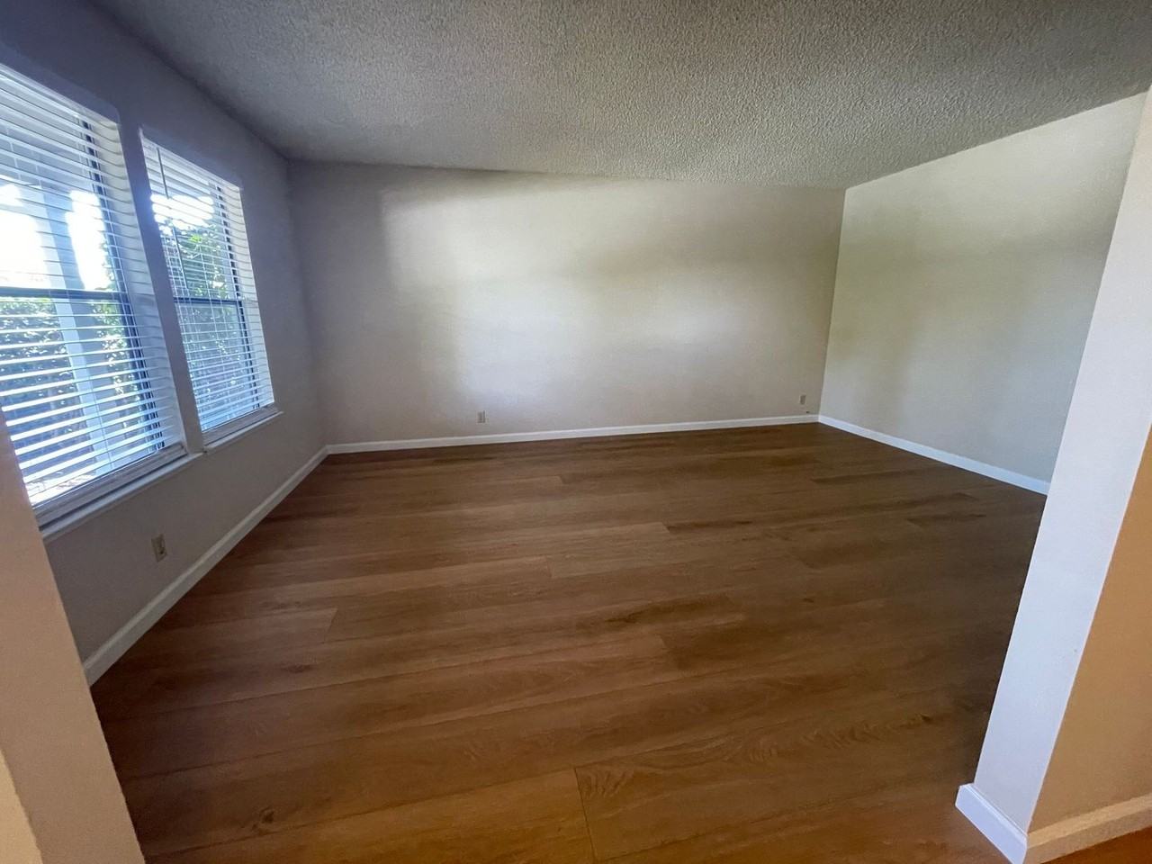 8421 Westwood Dr - Photo 5 of 17