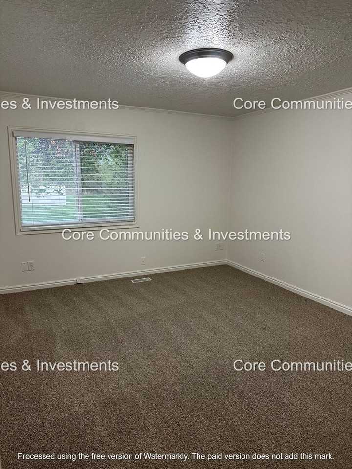 South Jordan Six - Photo 3 of 24