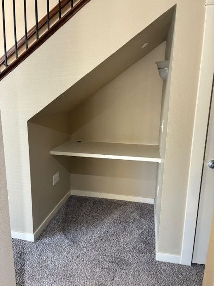 8920 W Shellie Ln - Photo 6 of 24