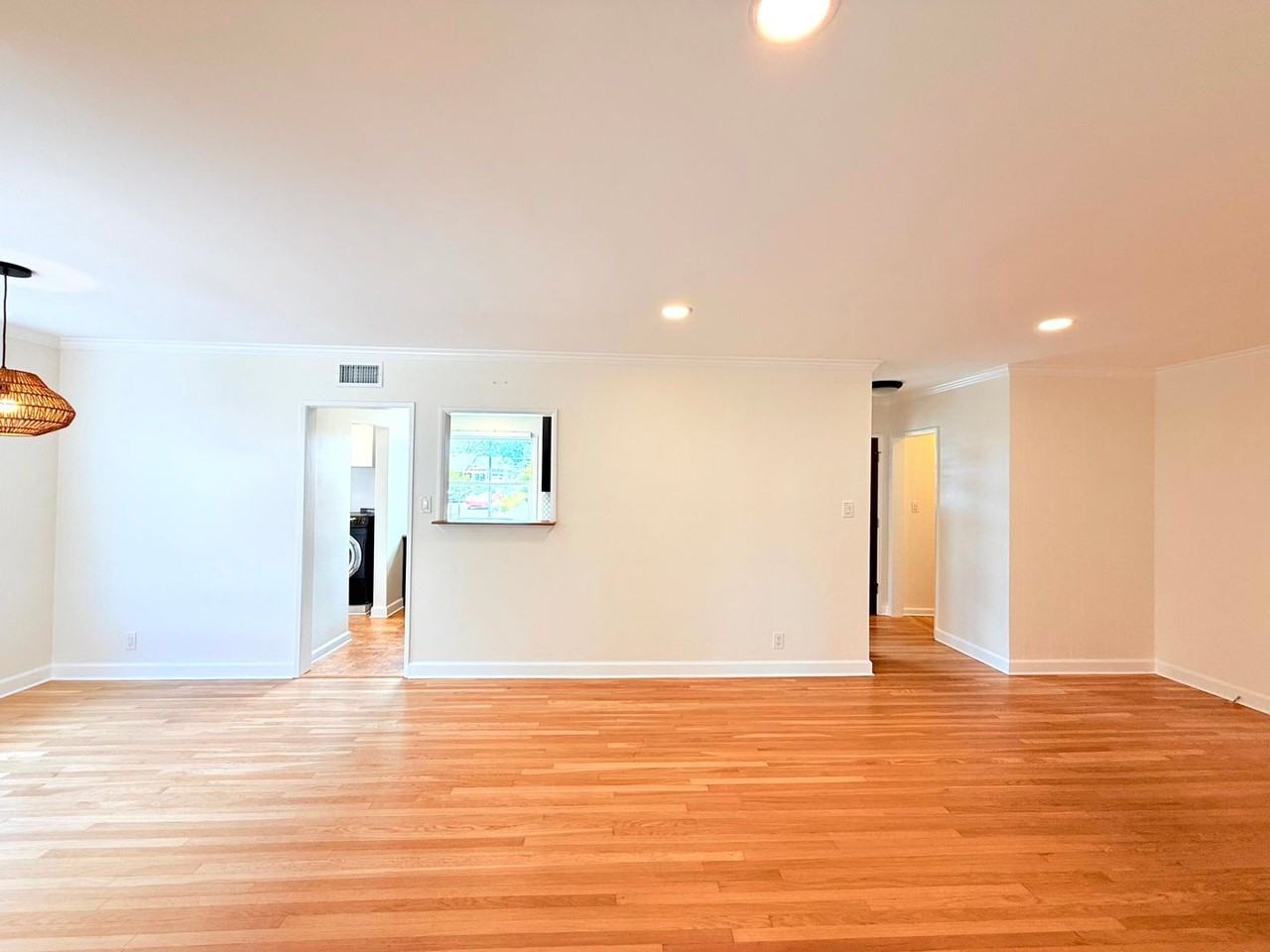 16457 Gledhill St - Photo 6 of 39