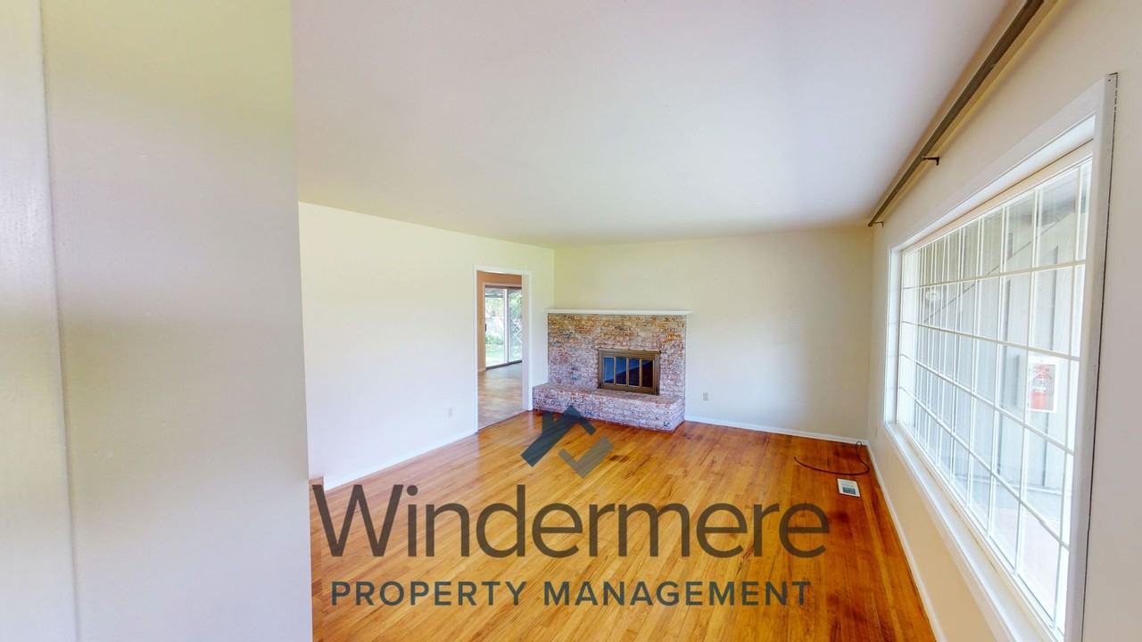 2544 Kendall Rd - Photo 2 of 19