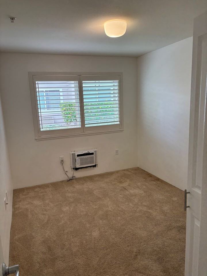 91-1023 Kamaaha Ave - Photo 2 of 9