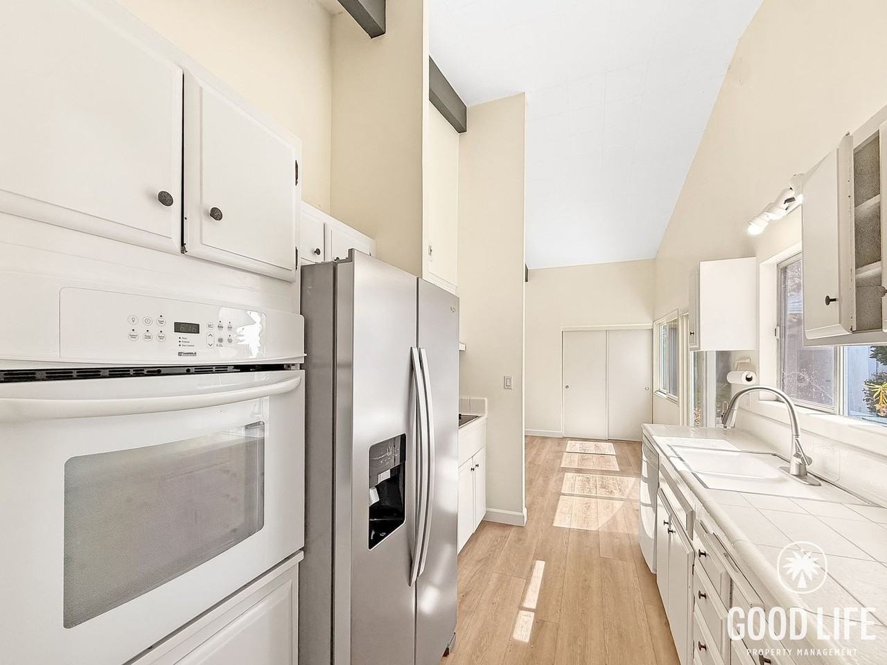 5757 Lord Cecil St - Photo 4 of 31