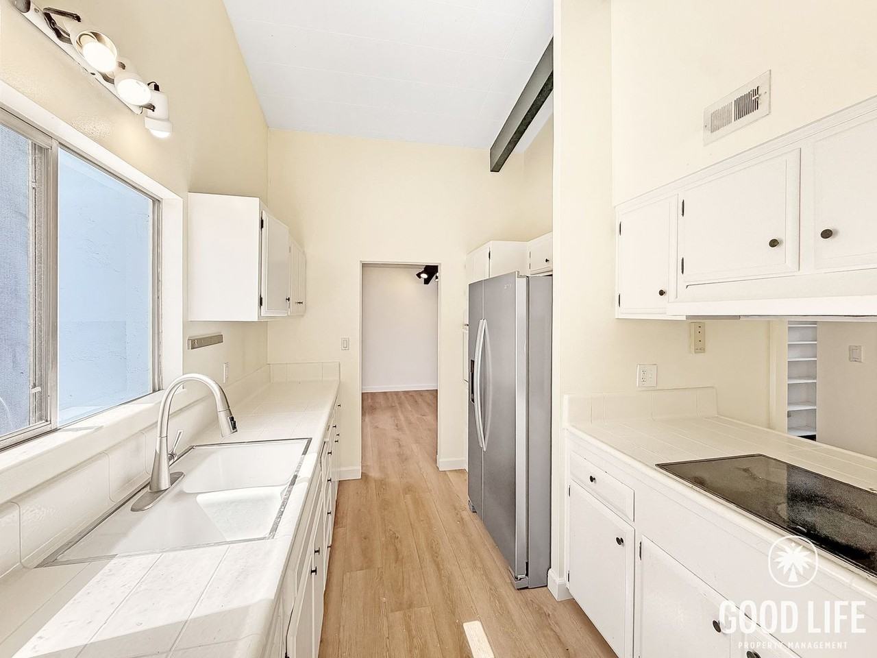 5757 Lord Cecil St - Photo 5 of 31