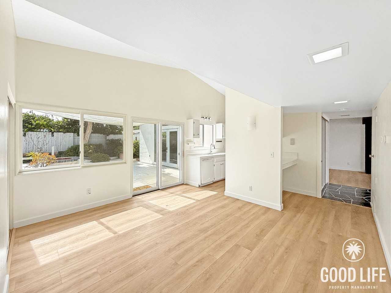 5757 Lord Cecil St - Photo 6 of 31