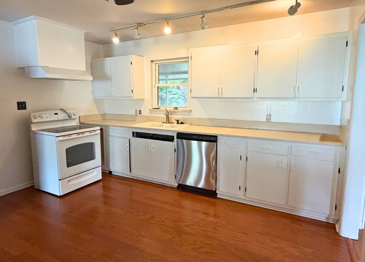 212 Gunter St - Photo 5 of 16