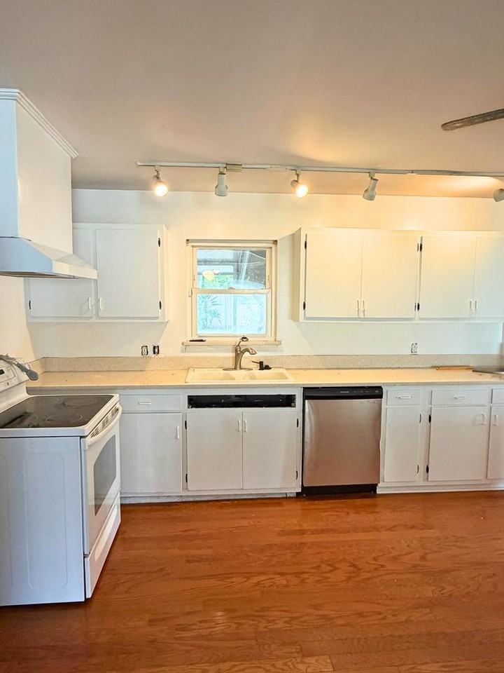 212 Gunter St - Photo 7 of 16