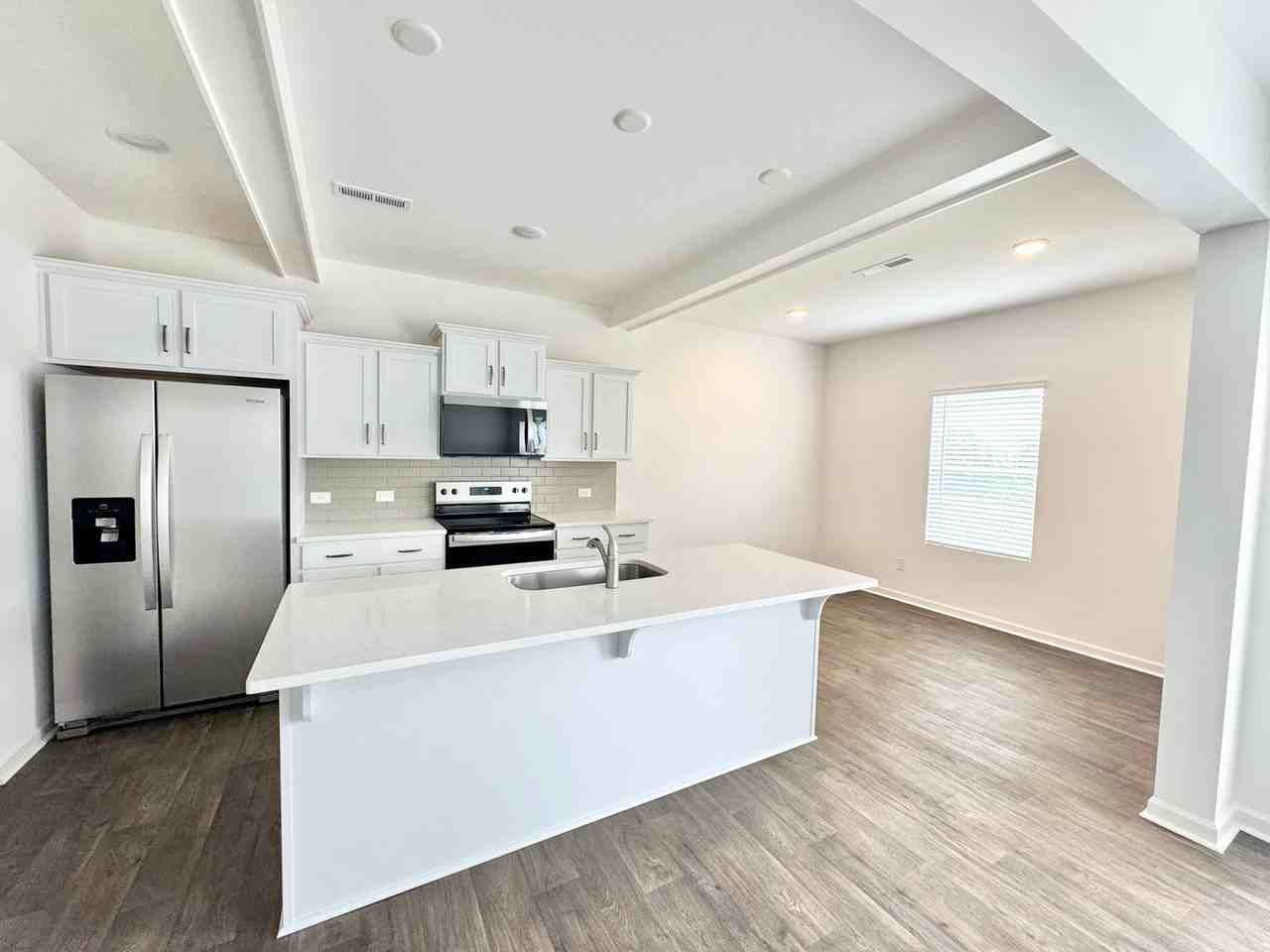 1360 Stork Dr - Photo 4 of 16