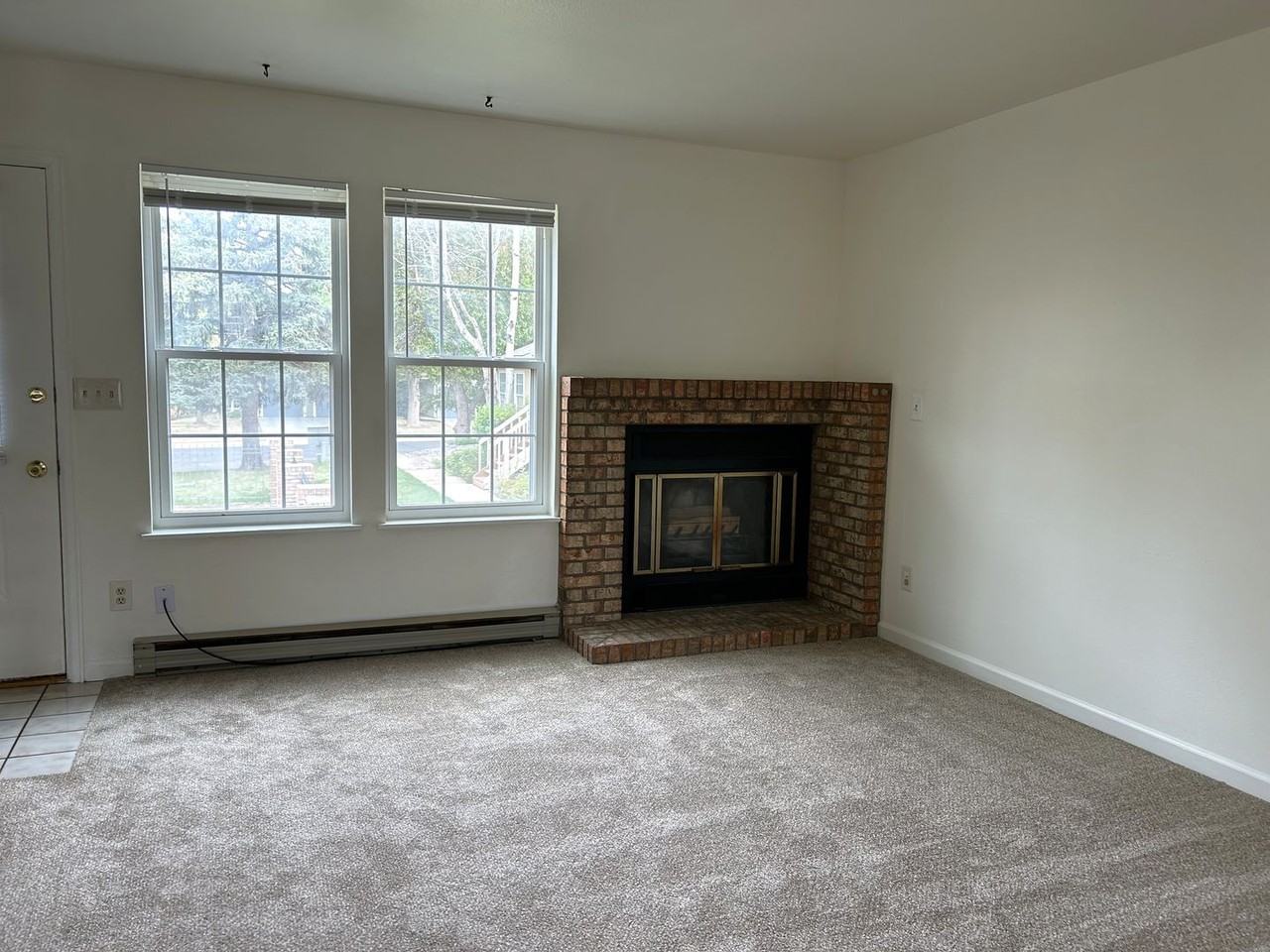 1813 Belmar Dr Apt C1 - Photo 2 of 11