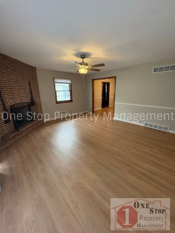 1223 N Pleasant St - Photo 5 of 16