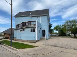 featured image of 201 S Pine St