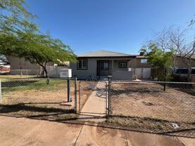 1015 W Commercial Ave - Photo 1 of 1