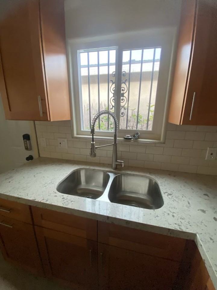 1553 W 58th Pl - Photo 3 of 12