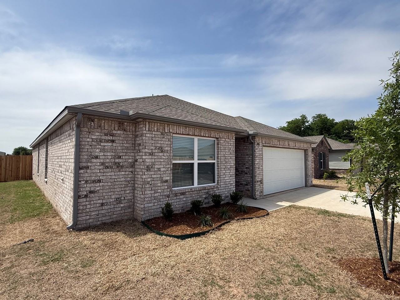 3909 Dutch Ln - Photo 2 of 24