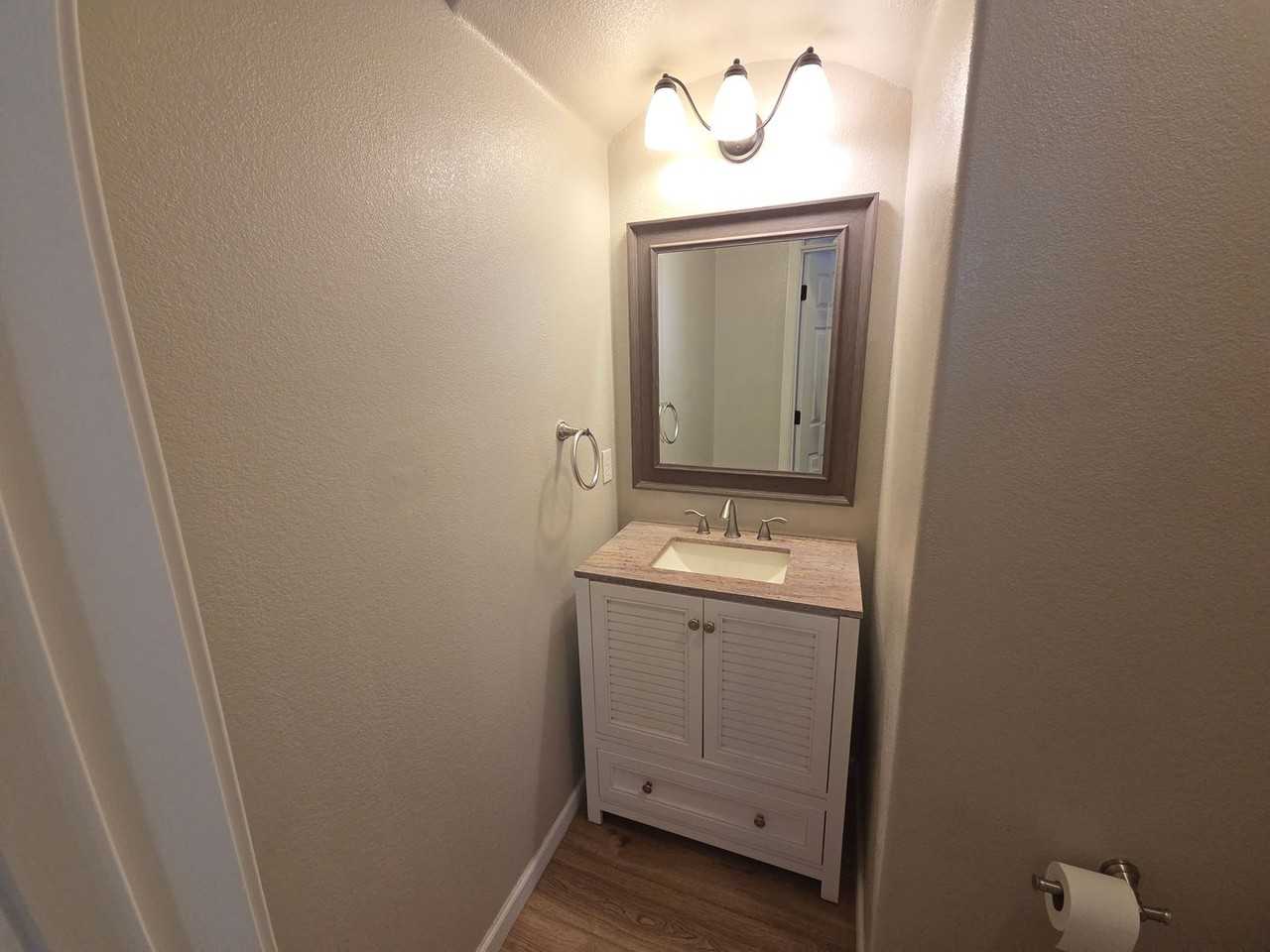 918 Castellona Dr - Photo 6 of 35