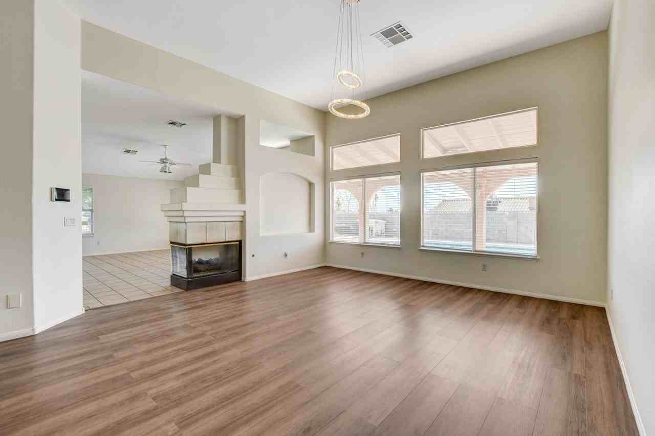 1371 Aultman Ct - Photo 4 of 28