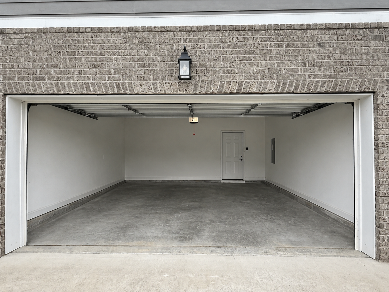 8419 Cherrybark Ln - Photo 4 of 30