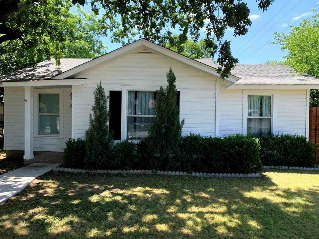 2021 Bluebonnet Dr