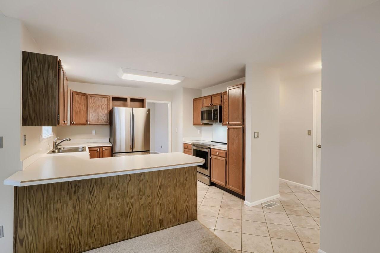 5648 S Iris Way - Photo 6 of 21