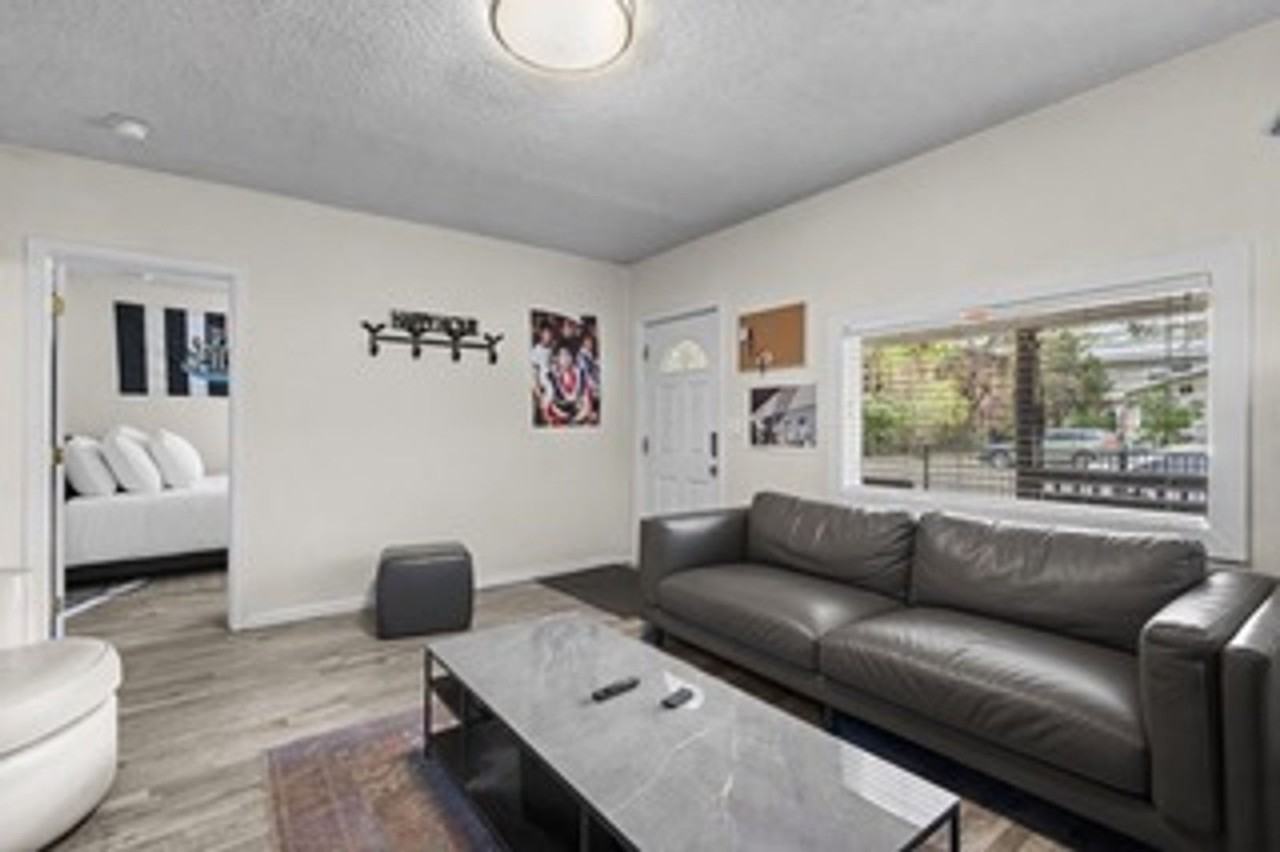 2235 Walnut St - Photo 4 of 19