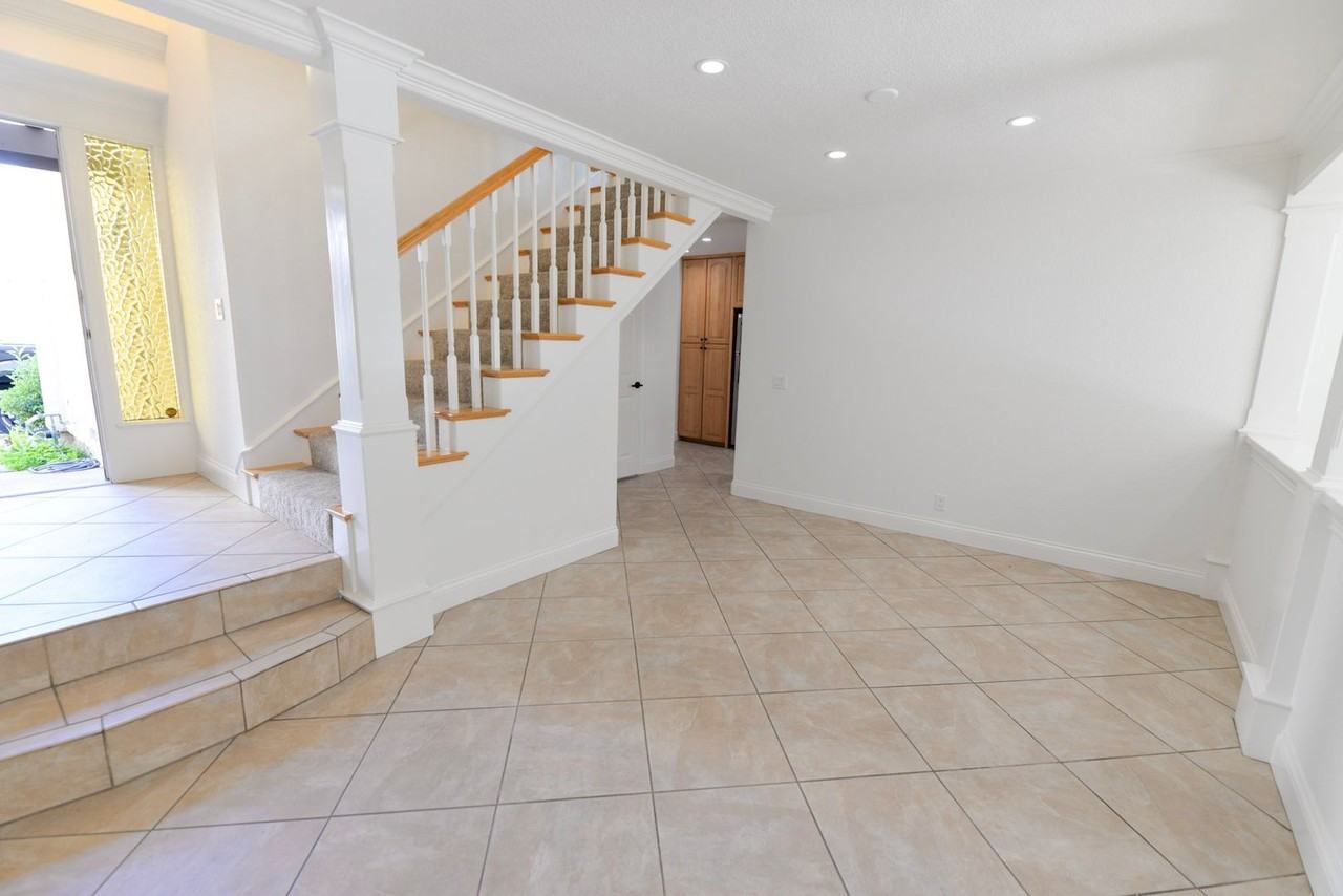 484 Plaza Estival - Photo 5 of 31