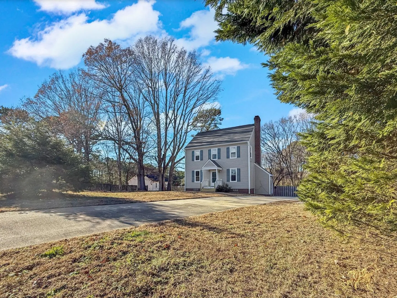 1000 Hornbuckle Ct - Photo 2 of 20