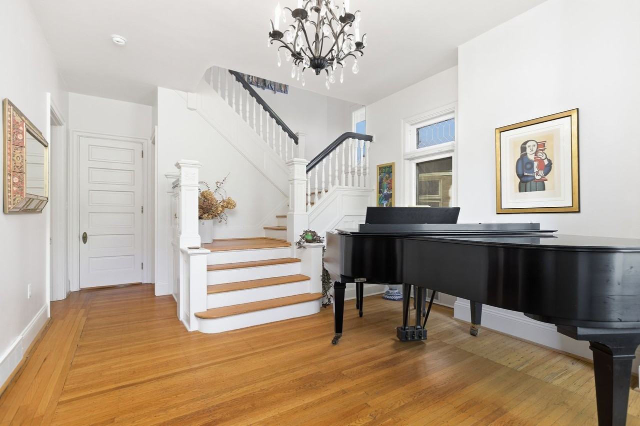 1524 Murray Ave - Photo 4 of 50