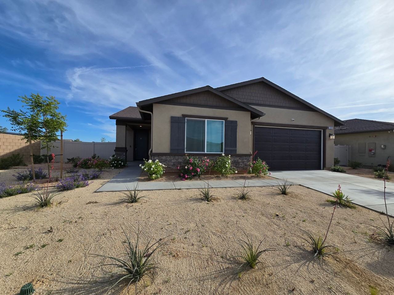 3336 Emerald Ln - Photo 2 of 19