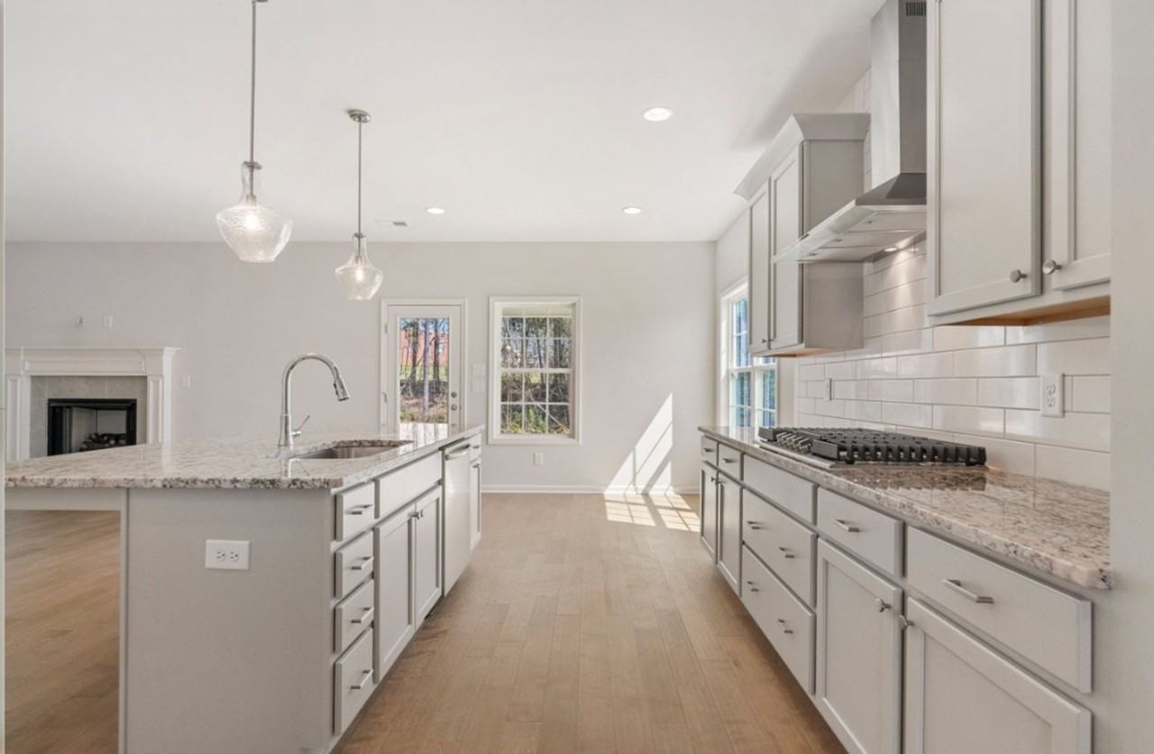 3080 Wynn Way - Photo 6 of 38