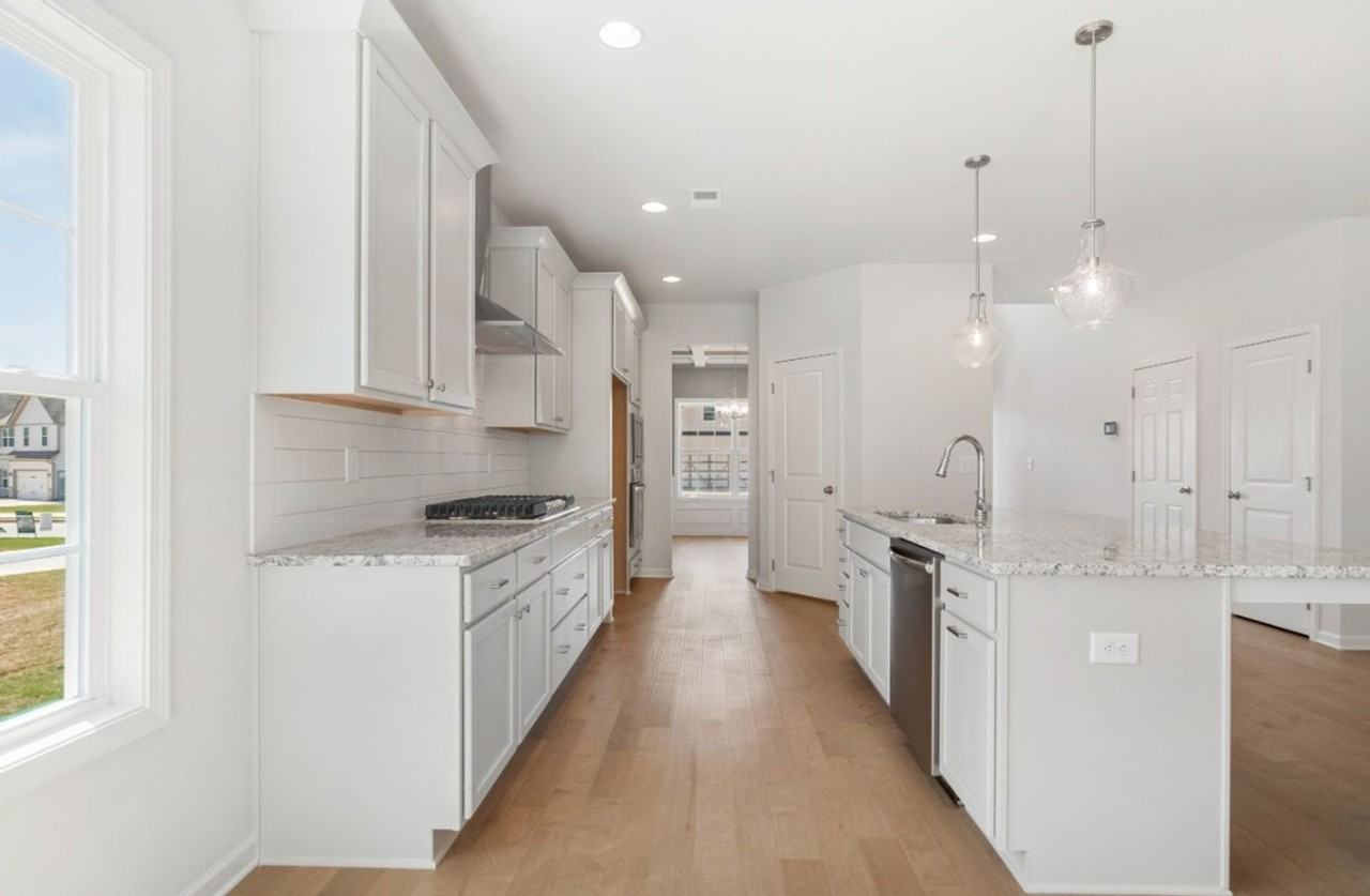 3080 Wynn Way - Photo 3 of 37