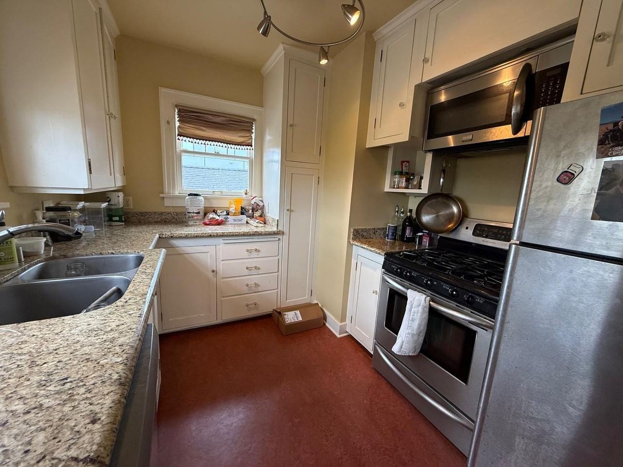 4903 Linden Ave N #4 - Photo 5 of 17