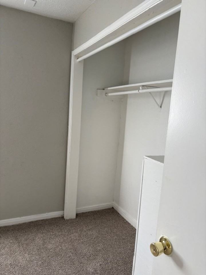 Shadow Bay Apartments - Photo 7 of 10