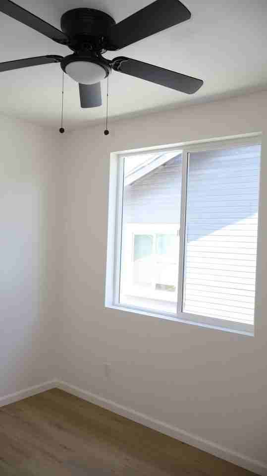 903 11th St - Photo 4 of 11