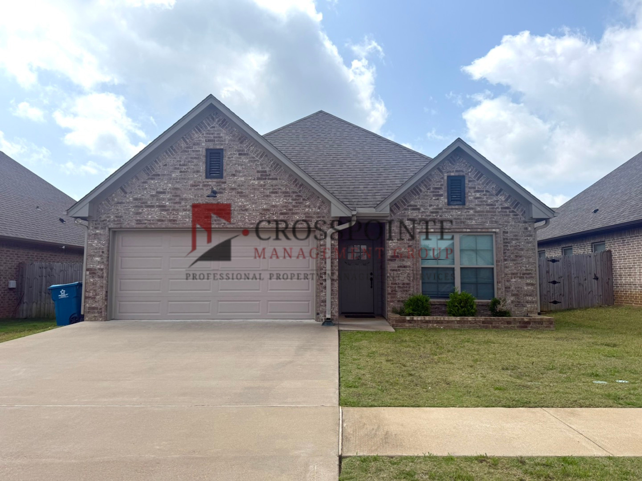 820 Lindsey Ln - Photo 2 of 20