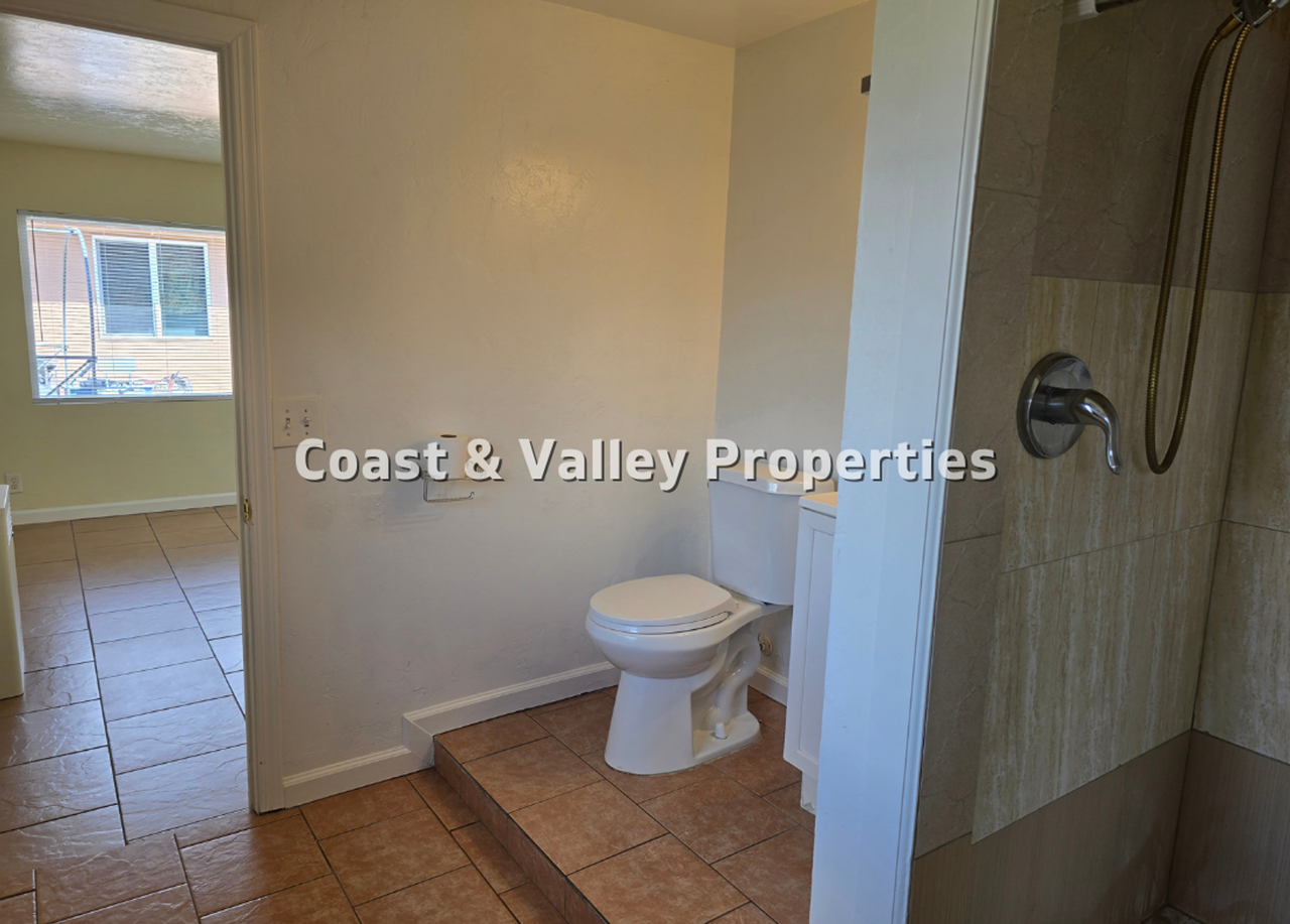 414 Church St - Photo 3 of 10