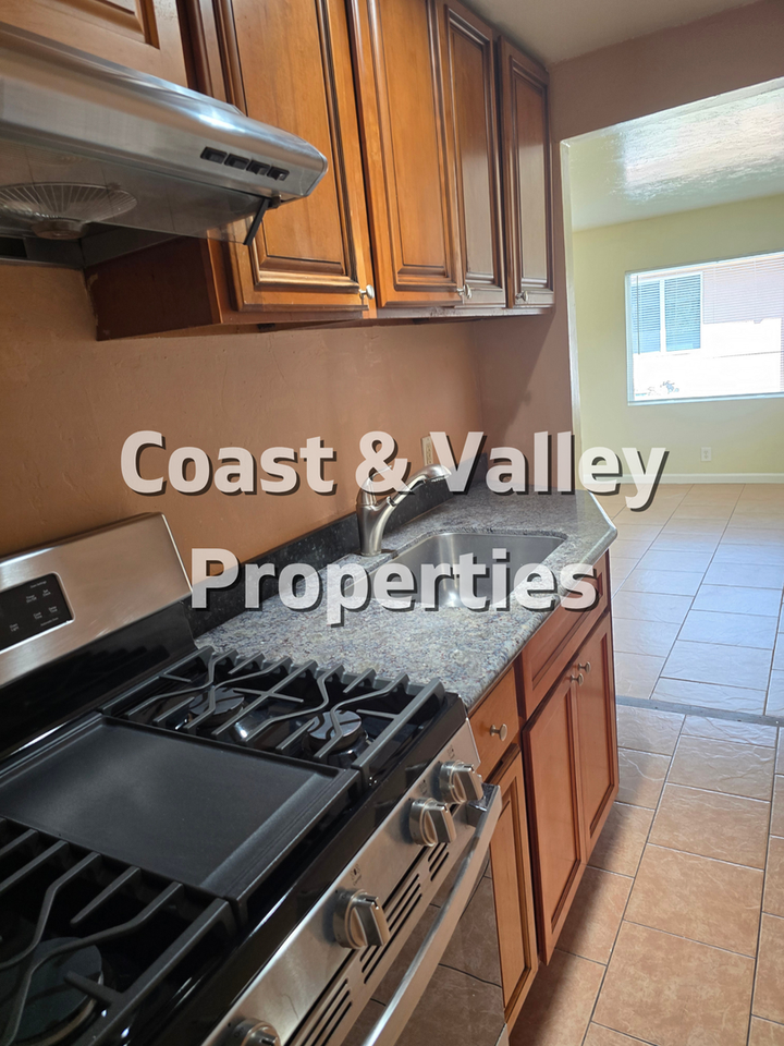 414 Church St - Photo 6 of 10