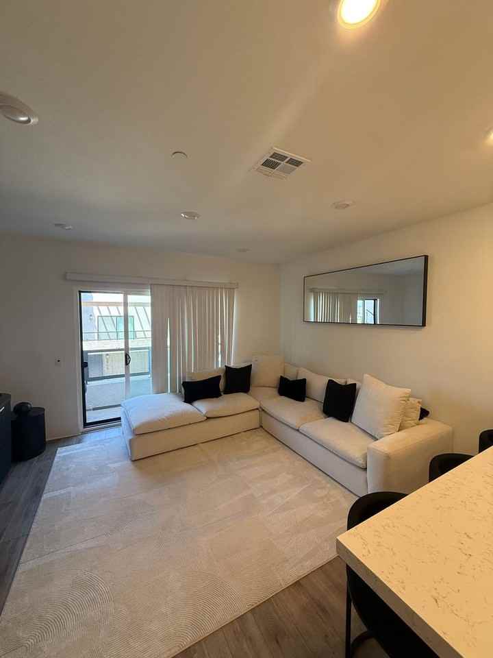 2105 Senita Dr - Photo 3 of 23