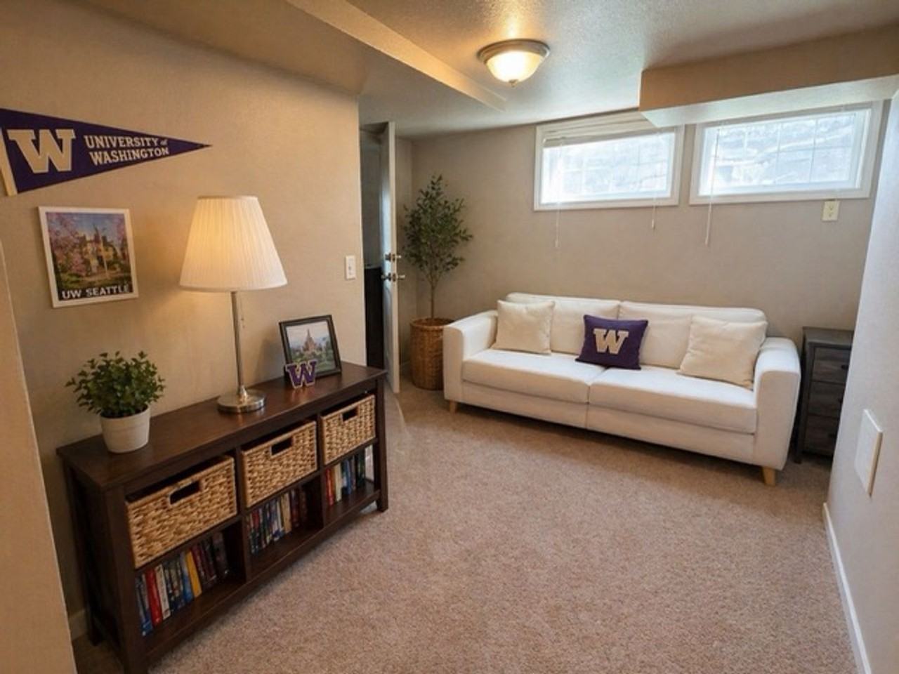 5268 18th Ave Ne - Photo 2 of 36