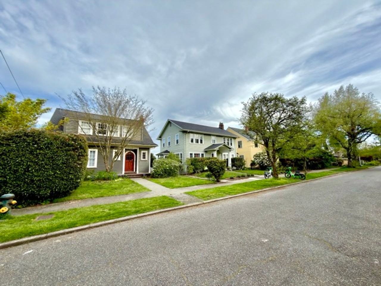 5268 18th Ave Ne - Photo 6 of 36