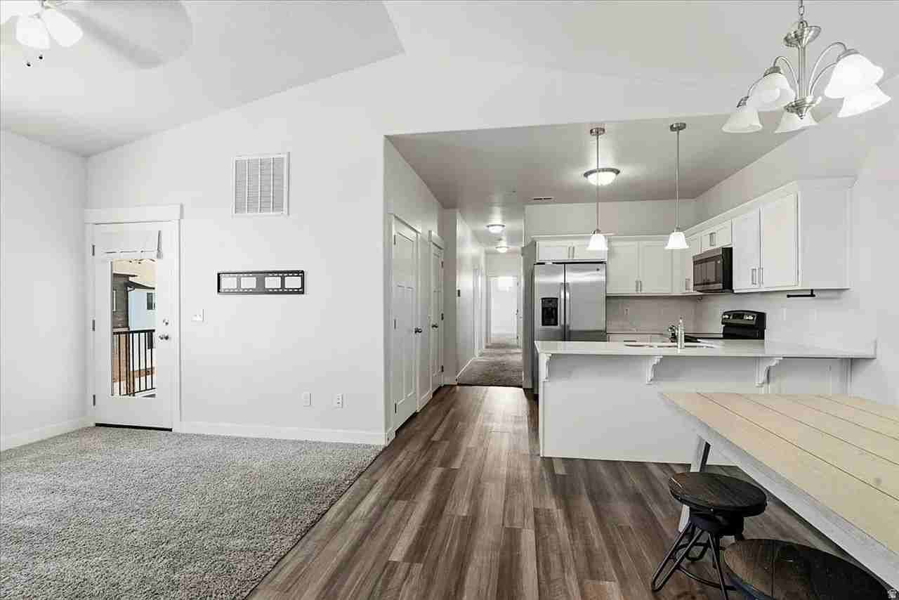742 N 260 W - Photo 2 of 12