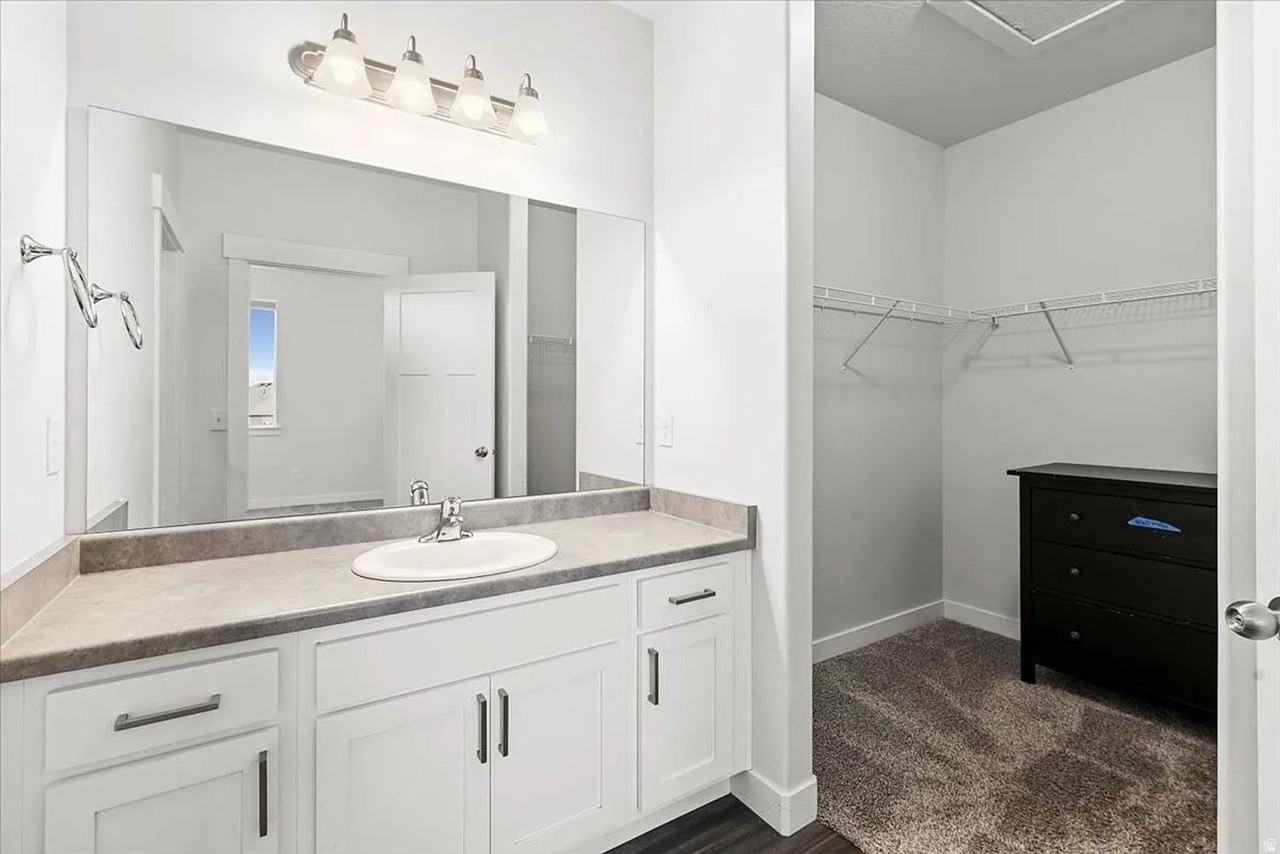 742 N 260 W - Photo 5 of 12