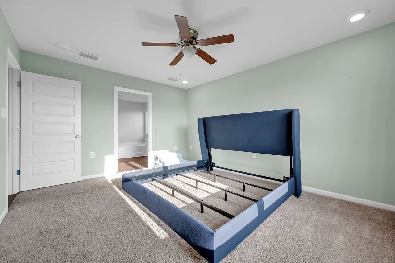 23909 Avernus Loop - Photo 2 of 31